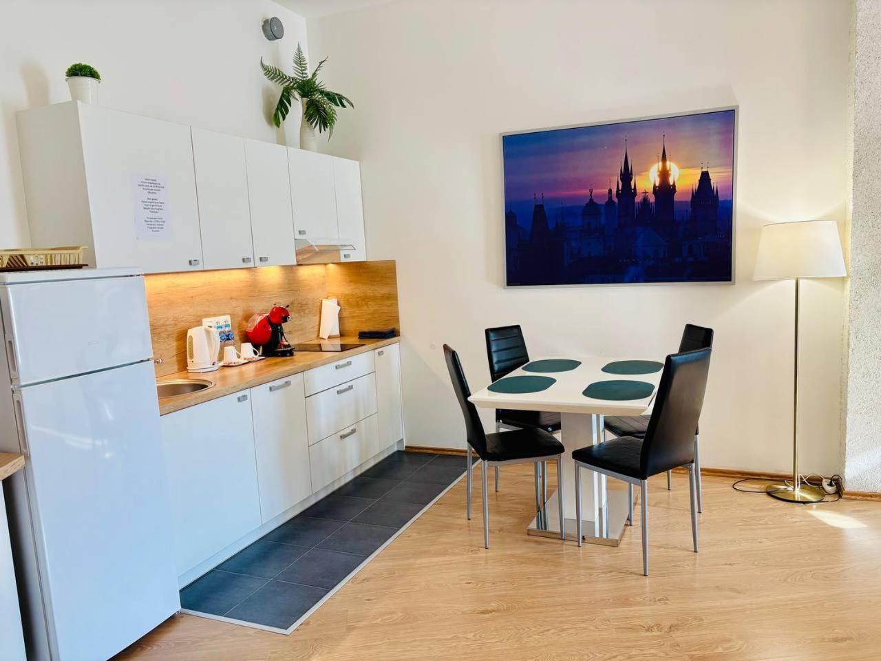 Maria Apartments - Free Parking ปราก ภายนอก รูปภาพ