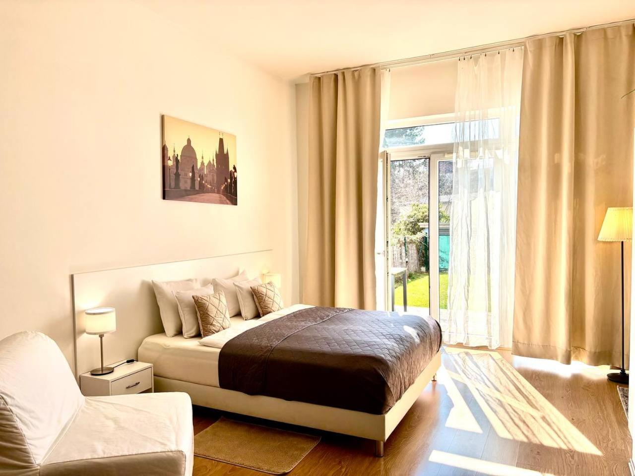 Maria Apartments - Free Parking ปราก ภายนอก รูปภาพ
